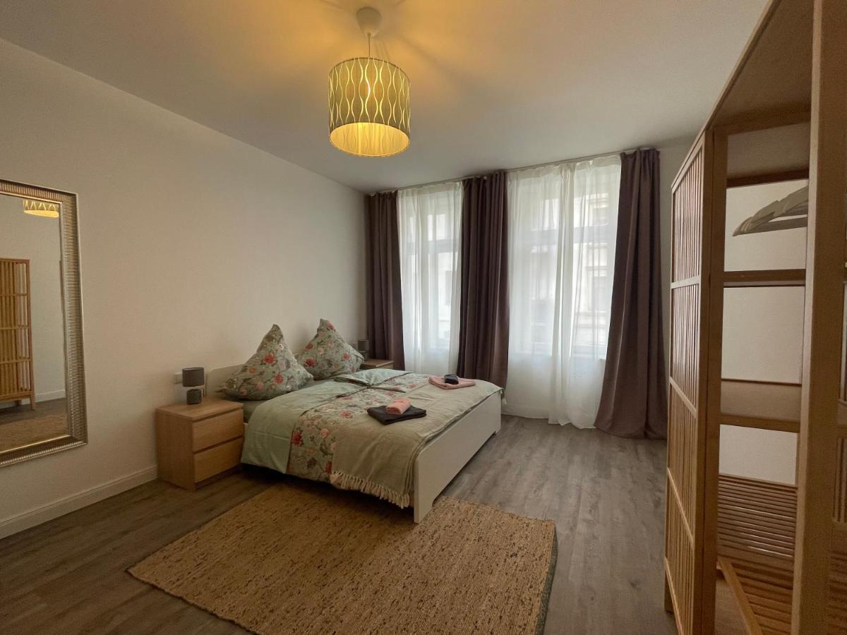 Boutique Hotel Pension Luisengruen Kueche 1Gbs Wlan Netflix Disney Magentatv ケムニッツ エクステリア 写真