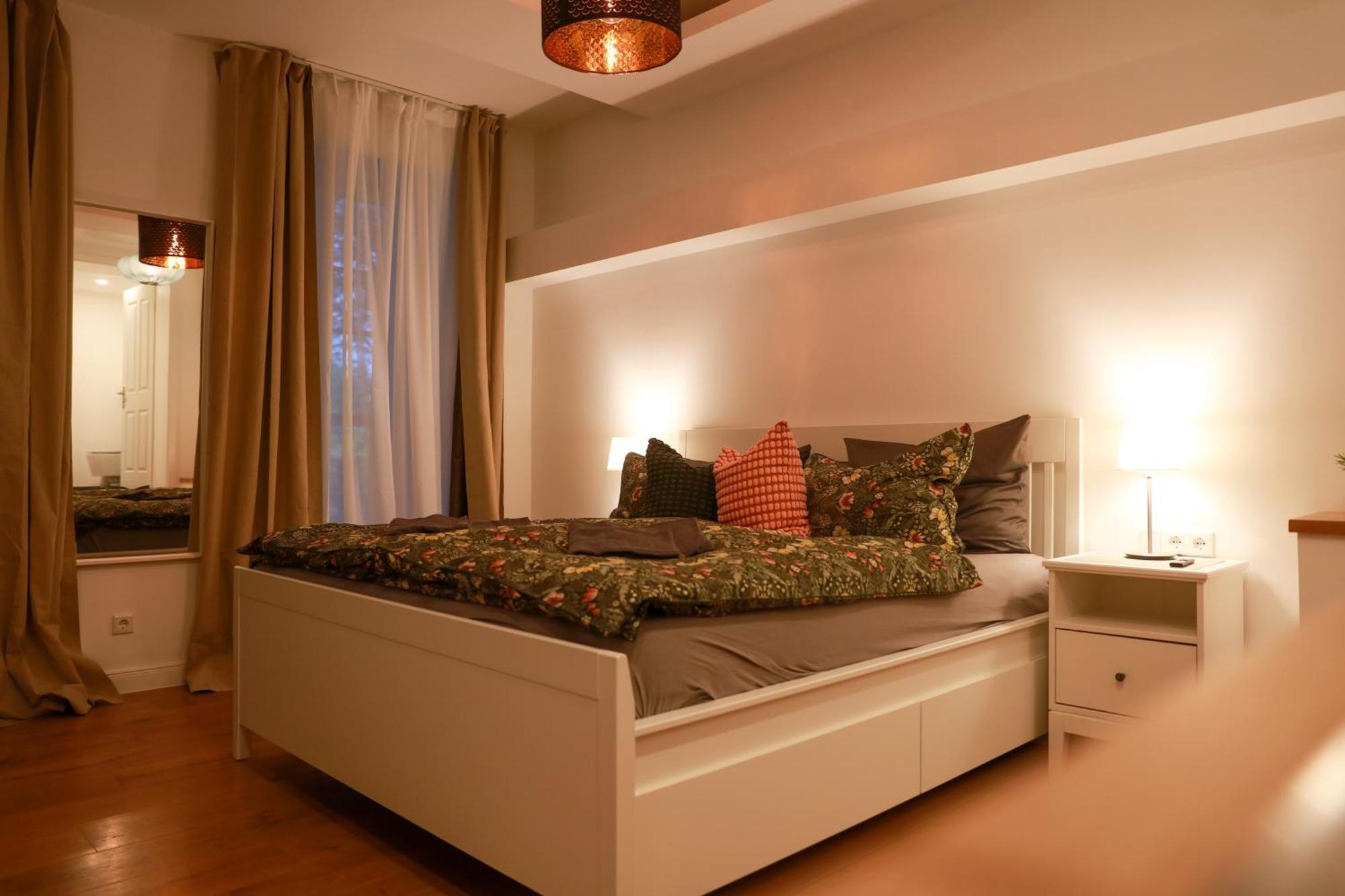 Boutique Hotel Pension Luisengruen Kueche 1Gbs Wlan Netflix Disney Magentatv ケムニッツ エクステリア 写真